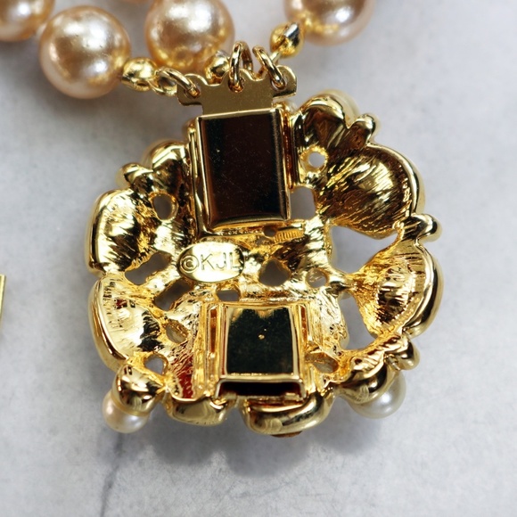 ⚜️ Vintage Kenneth Lane Multistrand Pearl Bracelet - Picture 9 of 16